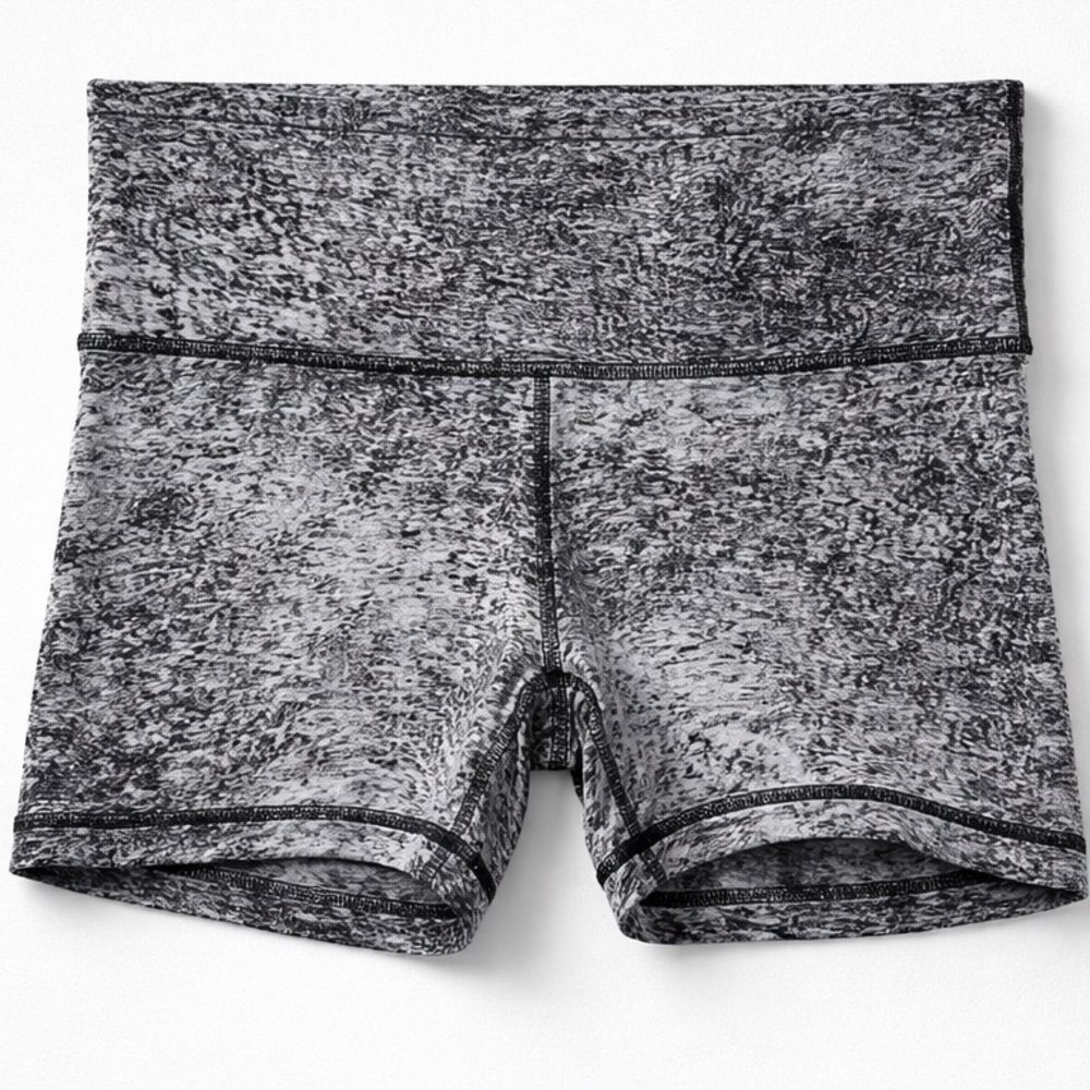 Ivivva by Lululemon gray and black Marled shorts size xs(12) EUC
